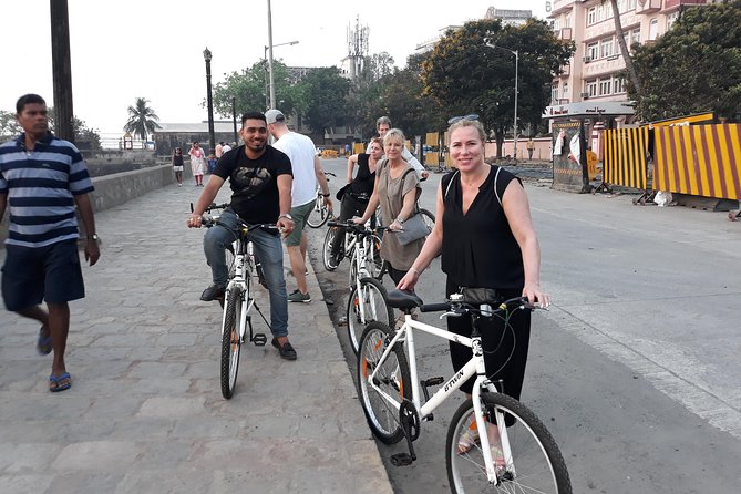 3 Hours Early Morning in South Mumbai Heritage Bicycle Tour - Mumba Devi Temple and the city’s local identity