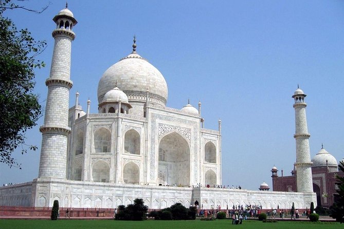 4 Day Golden Triangle Tour to Delhi Agra and Jaipur From Mumbai - Mumbai begins with landmarks and local life