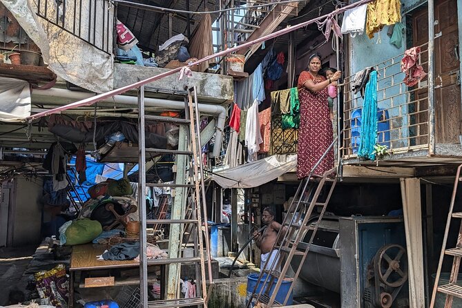 Best Mumbai Private Dhobi Ghat Laundry & Slum Tour with Pickup - How to approach Dharavi respectfully