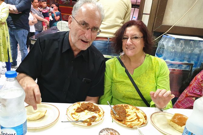 BEST Mumbai's Street Food-Evening Tour - Chowpatty Beach: bhel puri and pani puri by the shore