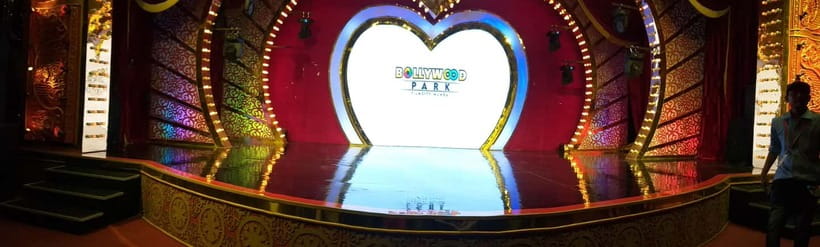 Bollywood Filmcity tour with Dance show. - Is $80 a fair price?
