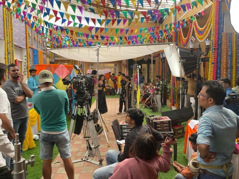 Bollywood Sightseeing and Celebrity Home Tour by Private Car - From your Mumbai hotel to Film City