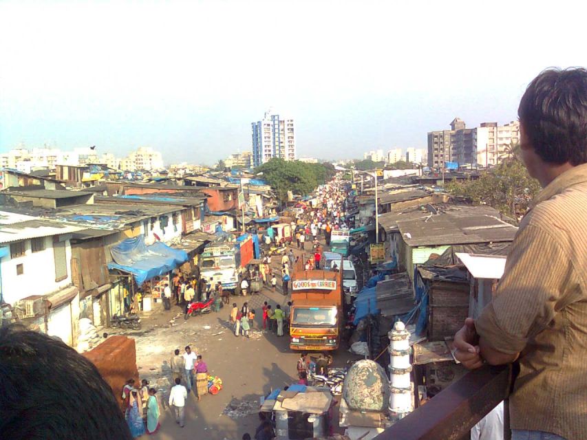 Bollywood tour with Slum Tour & Dance show - What the guide can add to the Dharavi walk