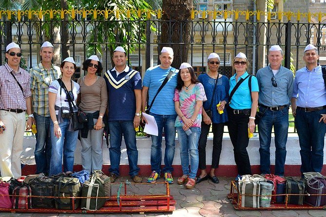 Dabbawala, Dhobi Ghat & Dharavi slum Tour with Local Train Ride - Small details that improve the day
