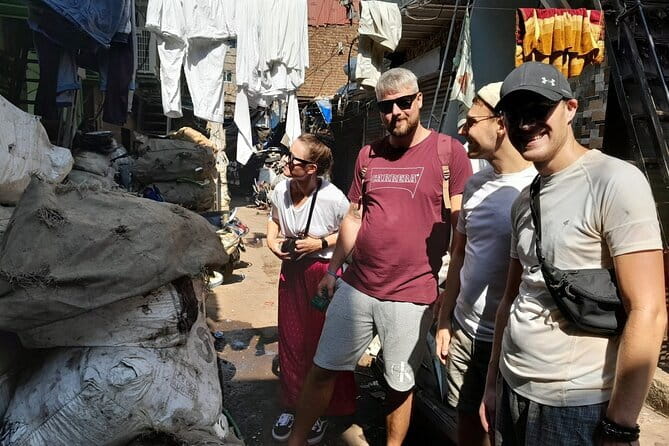 Dharavi Slum & Dhobi Ghat Mumbai: Private Guided Tour - Why a Local Guide Matters Here