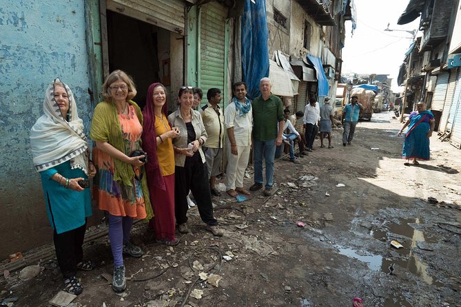 Dharavi slum tour in Mumbai by Female tour guides of the slum - Key points at a glance