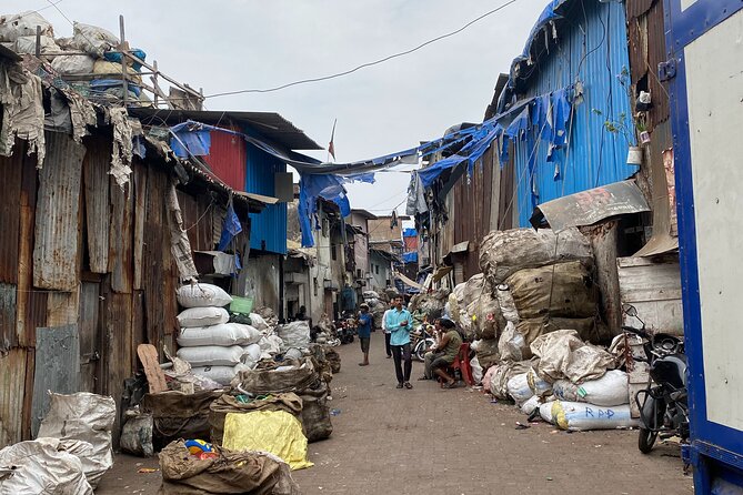Dharavi Slum tour in Mumbai by local resident - Why a local guide changes the Dharavi experience