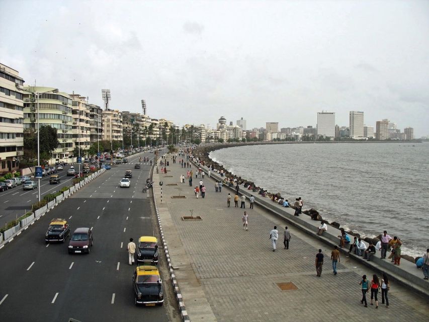 Dharavi Slum Tour & Mumbai Sightseeing - Why Dharavi is the heart of this Mumbai tour