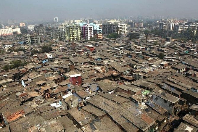 Dharavi Small-Group Mumbai - Walking Tour with Guide and Optional Add-ons - Meeting a guide who lives in Dharavi