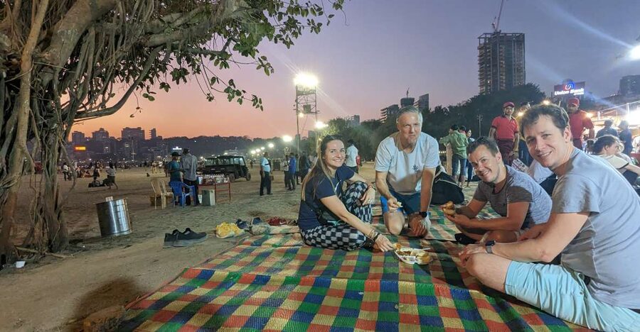 Discover Mumbai's street & beach with Vegetarian food tour - Starting near Churchgate railway station