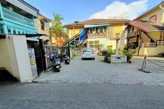 Discover the Hidden Gems of Bandra on an Engaging Walking Tour - Why Bandra rewards a walking tour