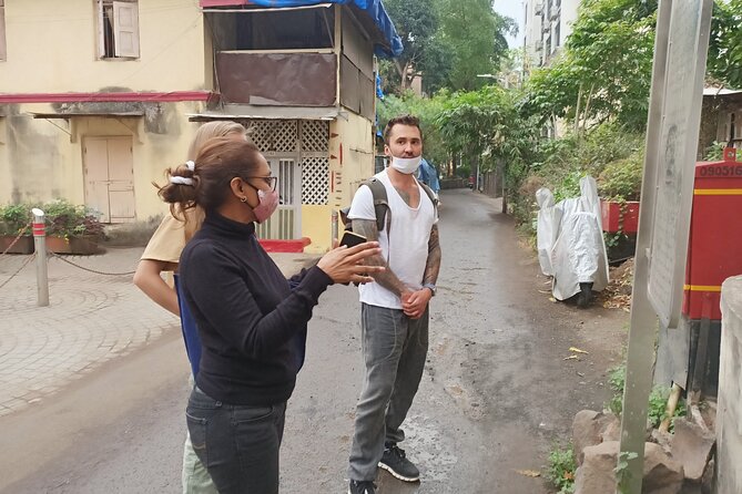 Discover the Hidden Gems of Bandra on an Engaging Walking Tour - Bandra Fort finishes with the strongest view