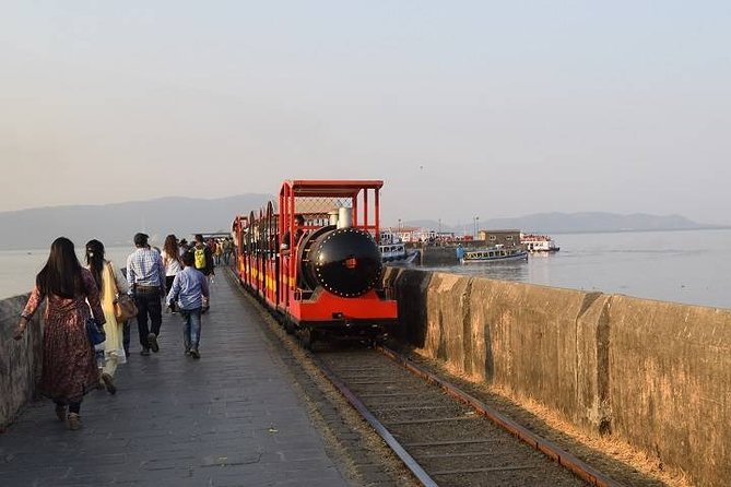 Elephanta Island Guided Tour - The Gateway of India adds a useful city contrast