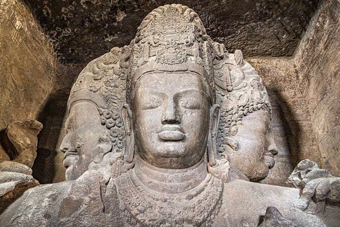 Elephanta Island Private Speedboat Tour from Mumbai - 6pax - Who will get the most from this outing