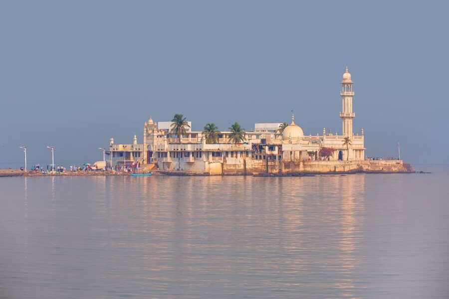Essence of Mumbai: Half-Day Private Tour - Gateway of India and the Taj Mahal Palace