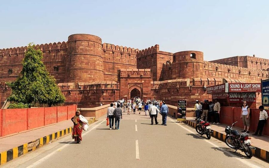 From Mumbai: Same Day Taj Mahal, Agra Tour with Flights - Agra’s local sights fit into a short final hour