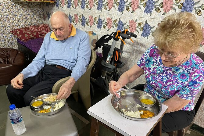 Indian Curry 5-Hour Cooking Classes In Mumbai - Pickup, traffic, and the five-hour schedule