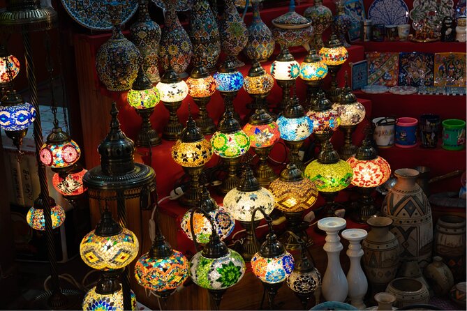 Magical Markets Tour in Mumbai with a local - Starting at Shree Swaminarayan Mandir