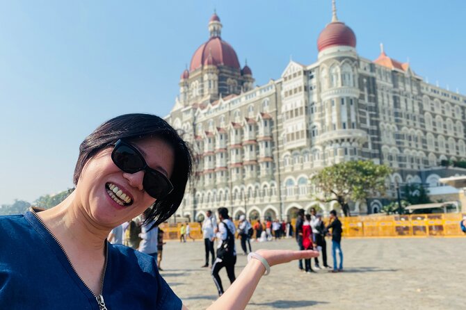 Mumbai 3 days package - Sightseeing, Food, Shopping, Slum, Bollywood & Kanheri - Day 1: Mumbai’s monuments, working waterfront, and Dharavi