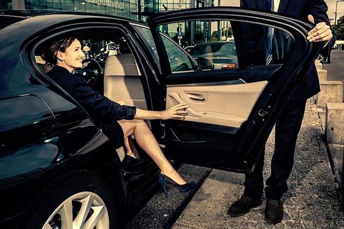 Mumbai Airport Transfer in Private Vehicle - Key points to know before you book