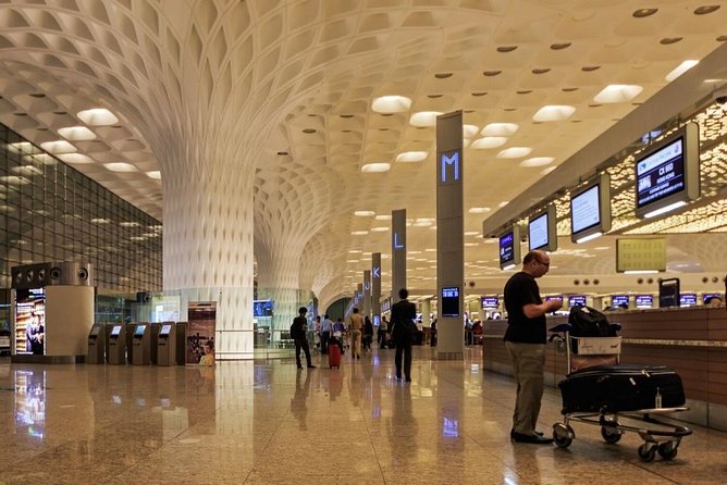 Mumbai Airport Transfer in Private Vehicle - Meeting your driver at the airport