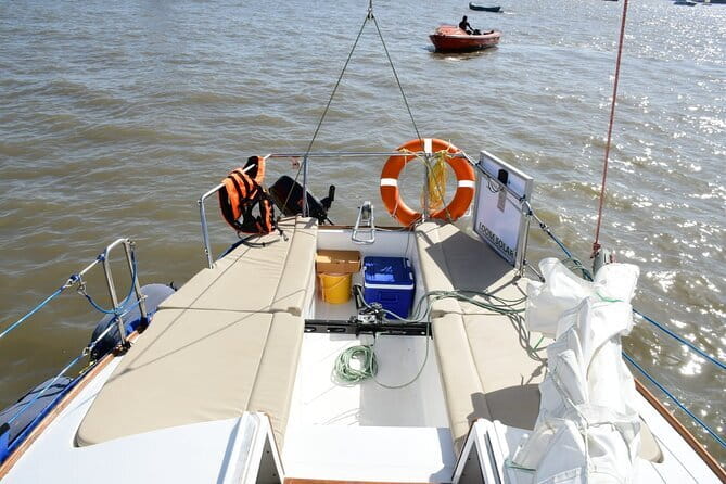 Mumbai Bay Breeze Sail on a Compact Yacht Experience - The first harbor views from a compact yacht