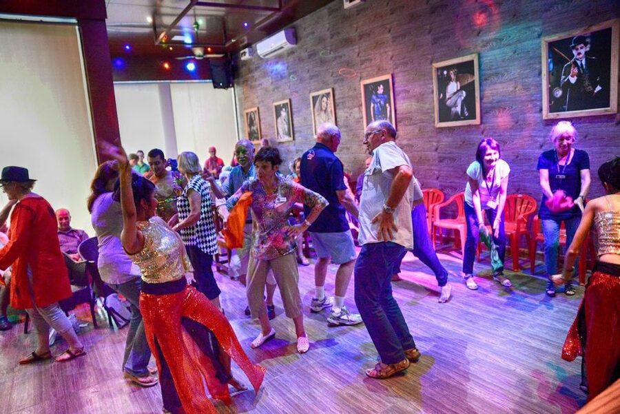 Mumbai: Bollywood Studio Half-Day Tour - Seeing a live movie or television shoot