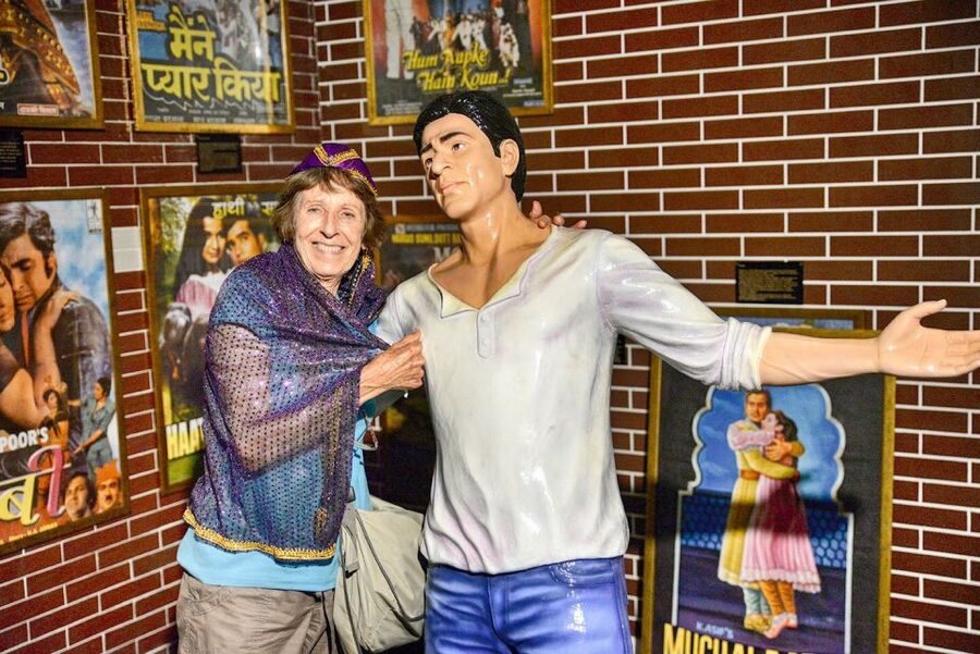 Mumbai: Bollywood Studio Half-Day Tour - Who should book this experience