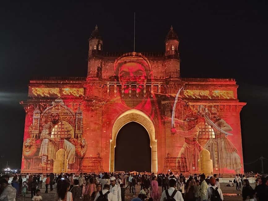 Mumbai by Night: Private Iconic Sights Tour in Lights - Why Mumbai looks better after sunset