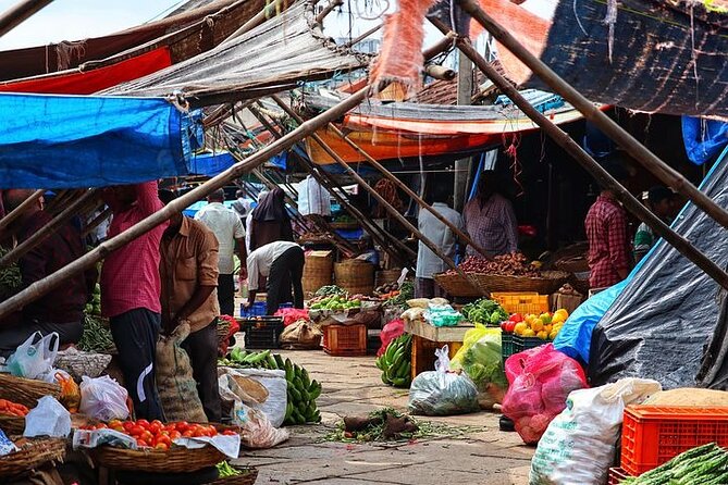 Mumbai By Shantaram With Private Tour Guide - Mumbai through the world of Shantaram