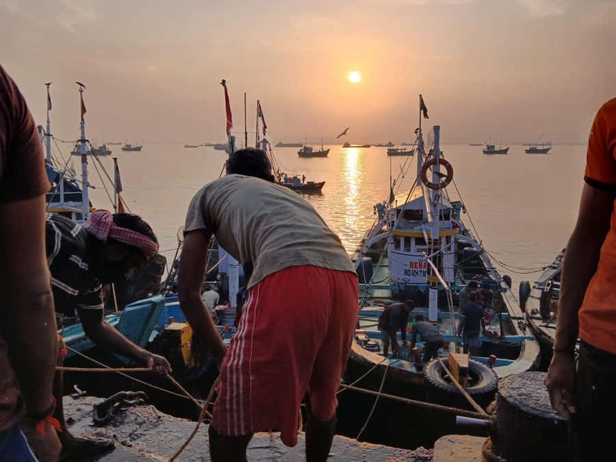 Mumbai City At Dawn, Visit the Unexplored Spots. - Key points at a glance