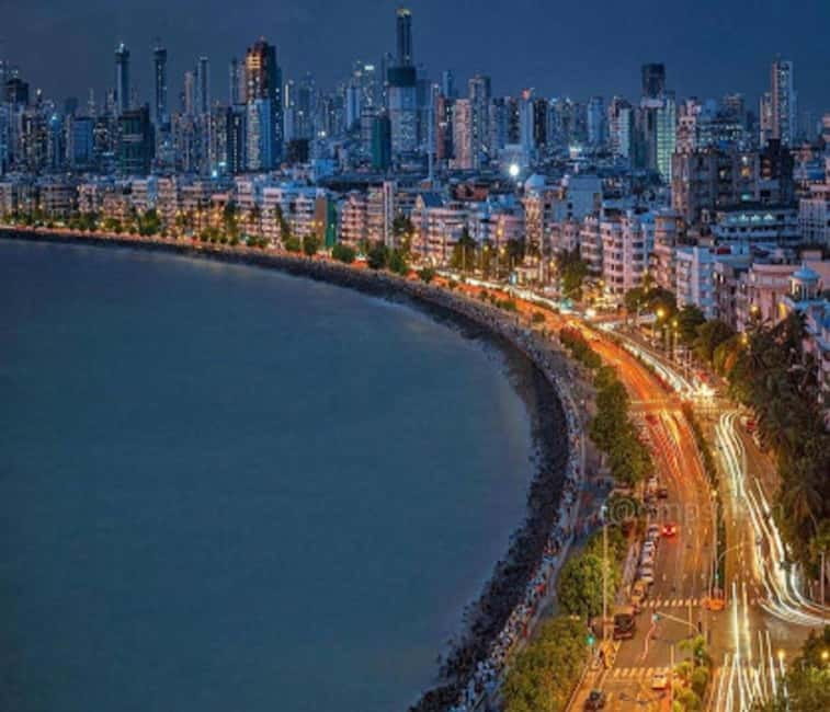 Mumbai City Night Guided Tour with Delicious Street Food - Churchgate and Mumbai’s colonial center