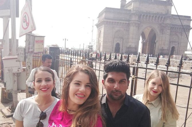 Mumbai City Tour - The Gateway of India and the Taj Mahal Palace setting