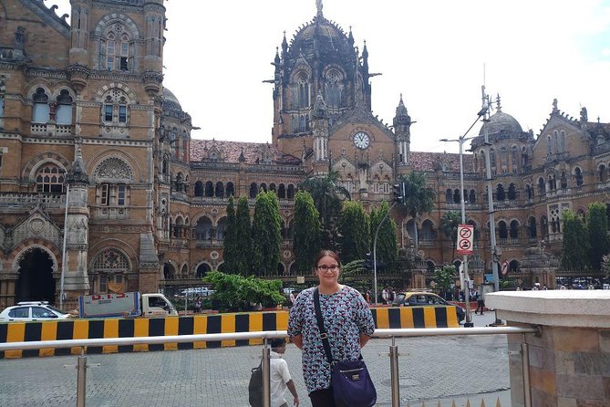 Mumbai City Tour with Ferry Ride and Dharavi Slum - Hanging Gardens and Marine Drive bring in the coast