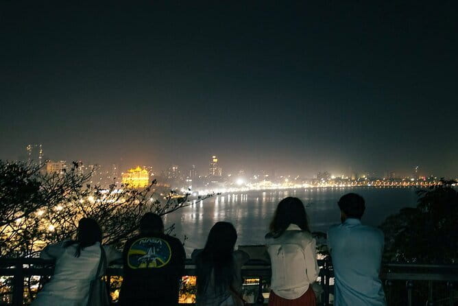 Mumbai City Tour with Licensed Guide and Lunch - A compact route through South Mumbai