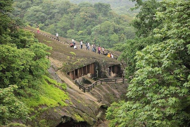 Mumbai City Tour with Licensed Guide and Lunch - What the guide adds to the day