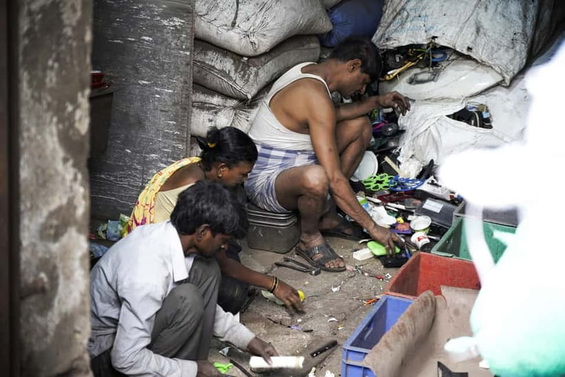 Mumbai Dharavi Slum Community Tour - Walking Through Dharavi’s Narrow Lanes