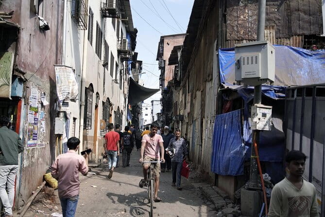 Mumbai Dharavi Slum, Dhobi Ghat & Dabbawala Lunchbox Tour - Is $18.33 good value?