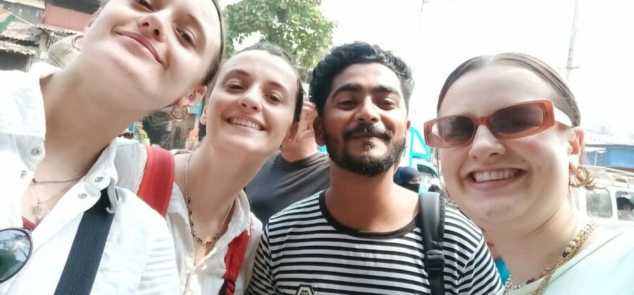 Mumbai: Dharavi Slum Slumdog Millionaire Tour with a Local - Respect, privacy, and photography
