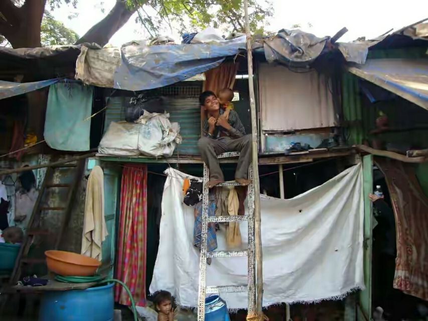 Mumbai: Dharavi Slum Slumdog Millionaire Tour with a Local - A community, not a movie set