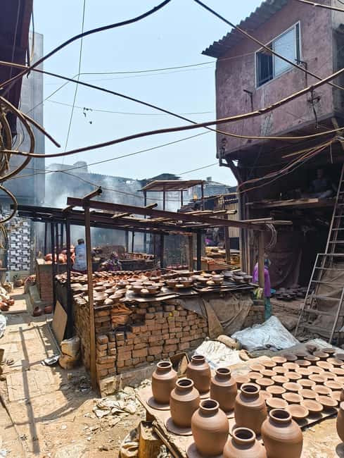 "Mumbai Dharavi Slum Tour" - What the tour says about Dharavi