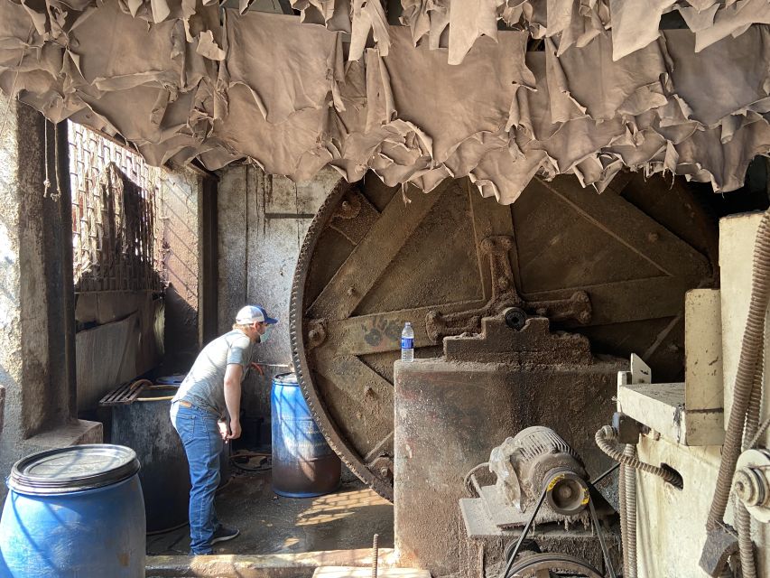Mumbai: Dharavi Slum Tour with Dhobi Ghat (Open-Air Laundry) - Key points to know before you go