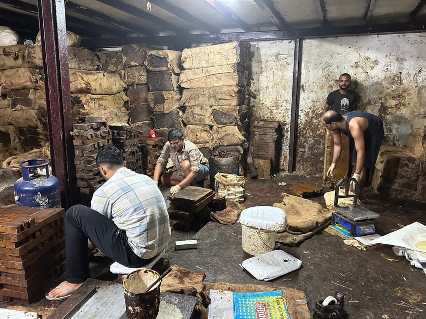 Mumbai: Discover India's Largest Slum -A Local's Perspective - Pottery workshops and a hands-on stop
