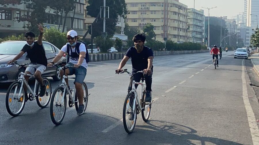 Mumbai: Early Morning Bicycle Tour - Starting at Cusrow Baug in Colaba