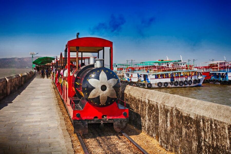 Mumbai: Elephanta Caves Half-Day Guided Tour with Expert - Timing, weather, and practical limits