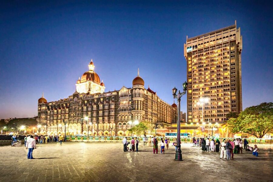 Mumbai: Full-Day Sightseeing Tour of Mumbai - Inside Chhatrapati Shivaji Maharaj Terminus