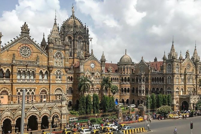 Mumbai Gems: 2-Day Private Tour with Elephanta, Slum & Dabbawala - Churchgate and the precise work of the dabbawalas