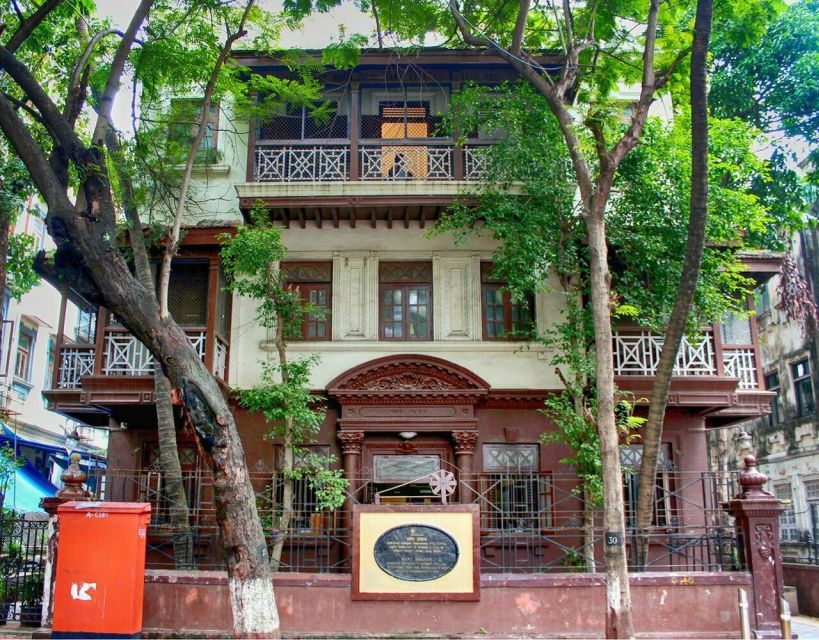 Mumbai: Guided City Sightseeing Tour - Why the driver is not a minor detail