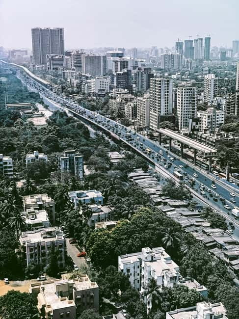 Mumbai: Half-Day City Tour with a Local - CSMT and the grand opening in South Mumbai