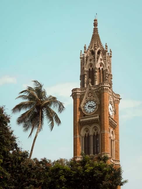 Mumbai: Half-Day City Tour with a Local - Kalbadevi, where Mumbai gets intensely commercial
